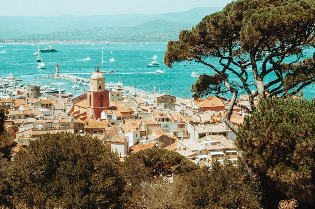 Saint-tropez-histoire-destination-luxe