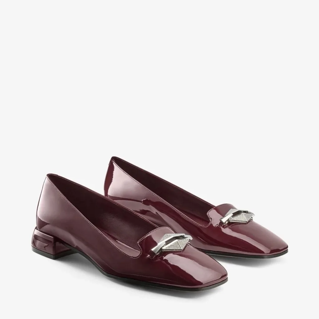chaussures-tendance-bordeaux-2024-2025-destination-luxe