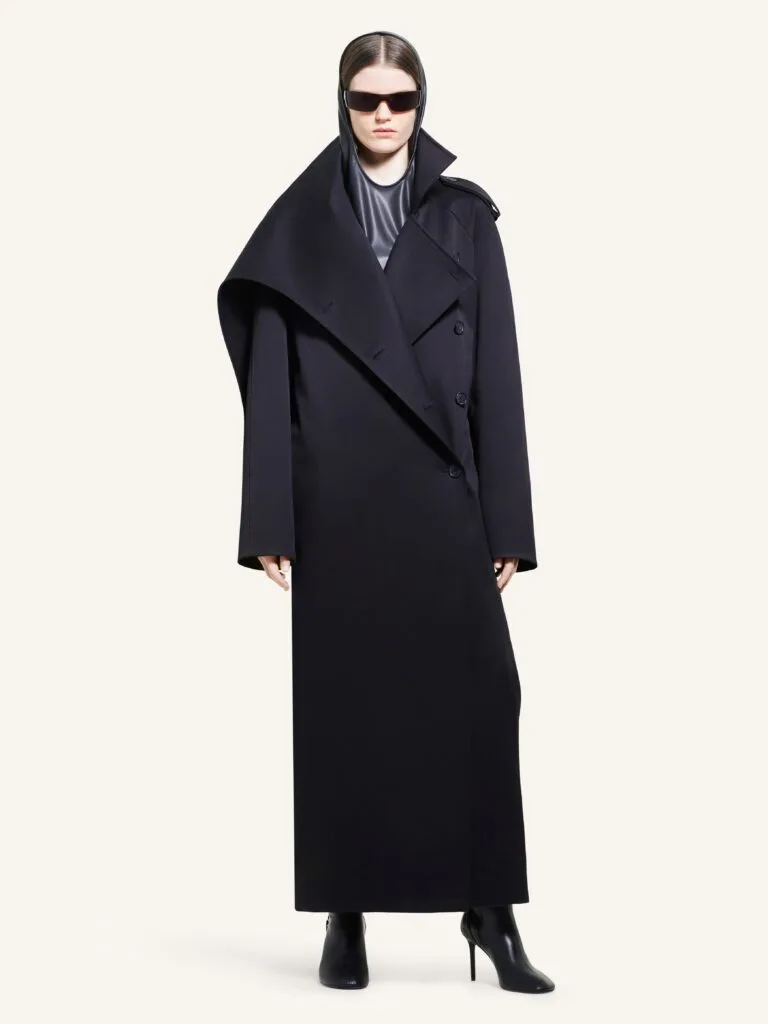 tendance-automne-hiver-2024-2025-manteau-courreges-destination-luxe