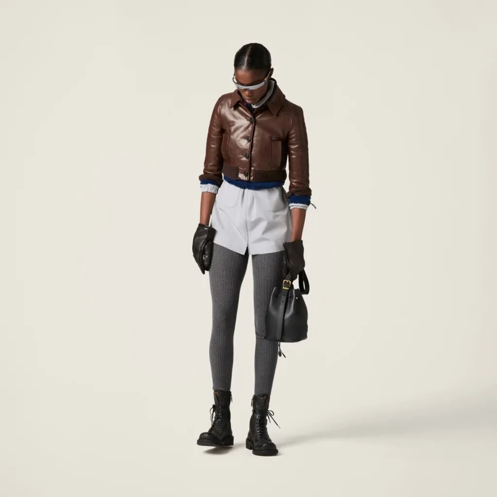 tendance-automne-hiver-2024-2025-mini-veste-en-cuir-Miu-Miu-destination-luxe