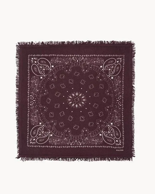 tendance-foulard-2024-2025-destination-luxe