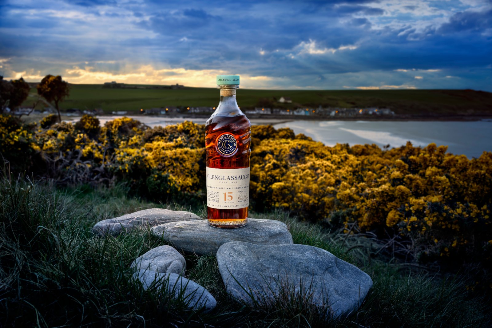 Glenglassaugh 15 ans au milieu des ajoncs sur la côte écossaise