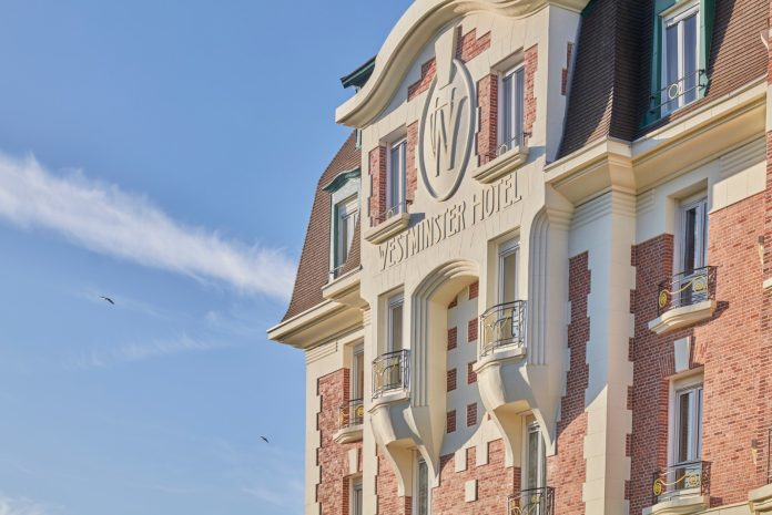 Façade de l'Hôtel Barrière Le Westminster au Touquet-Paris-Plage, palace 5 étoiles de la Côte d'Opale