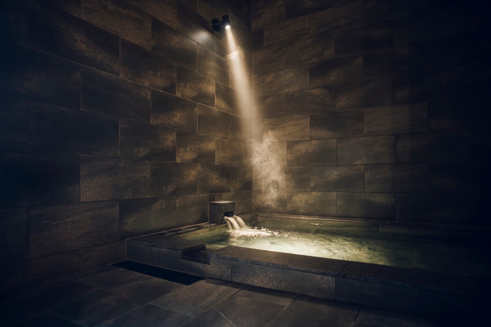 Bain thermal onsen aux eaux soufrées de Zao à KAI Zao