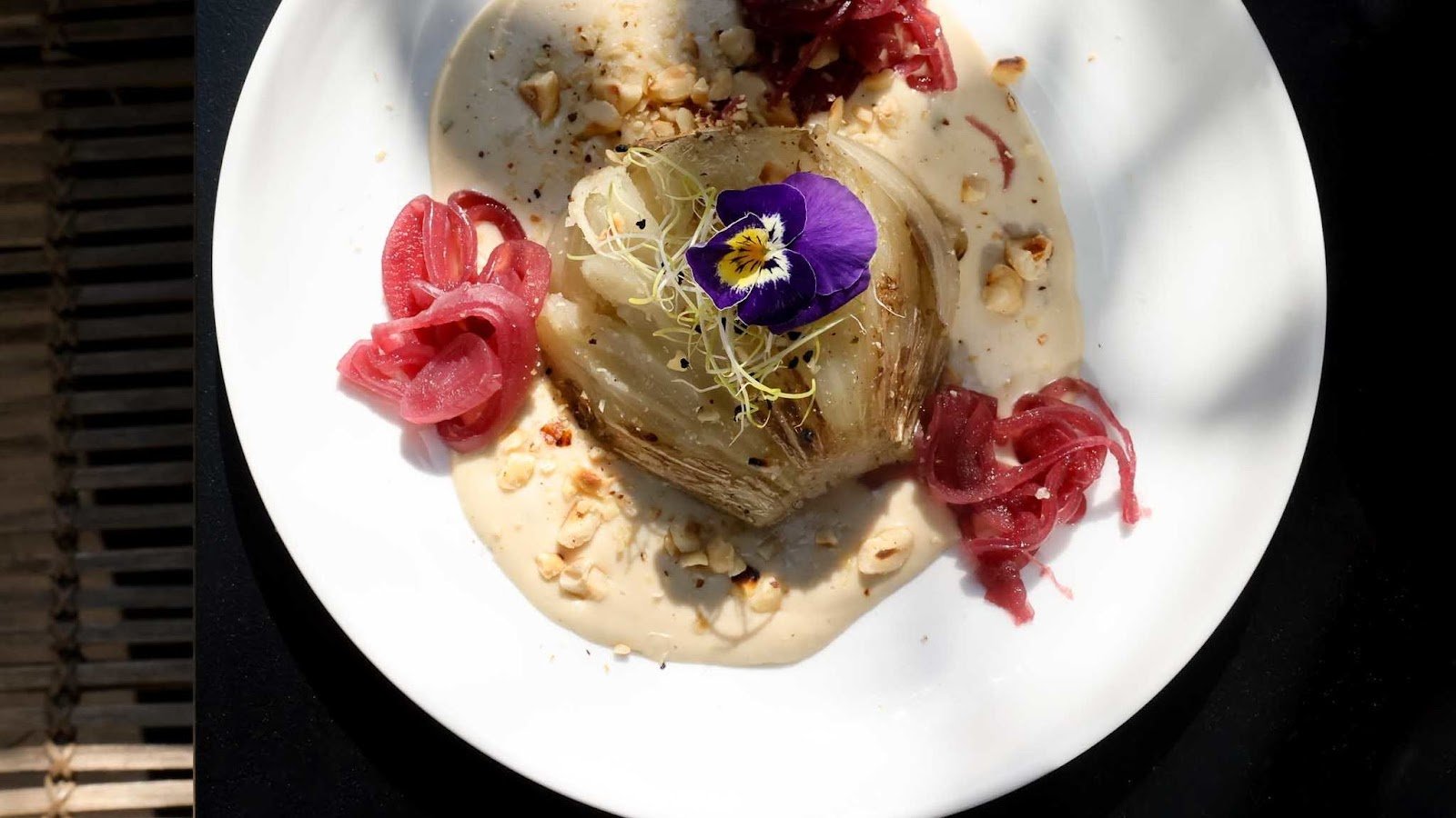Une assiette de saison du restaurant Les Passerelles
