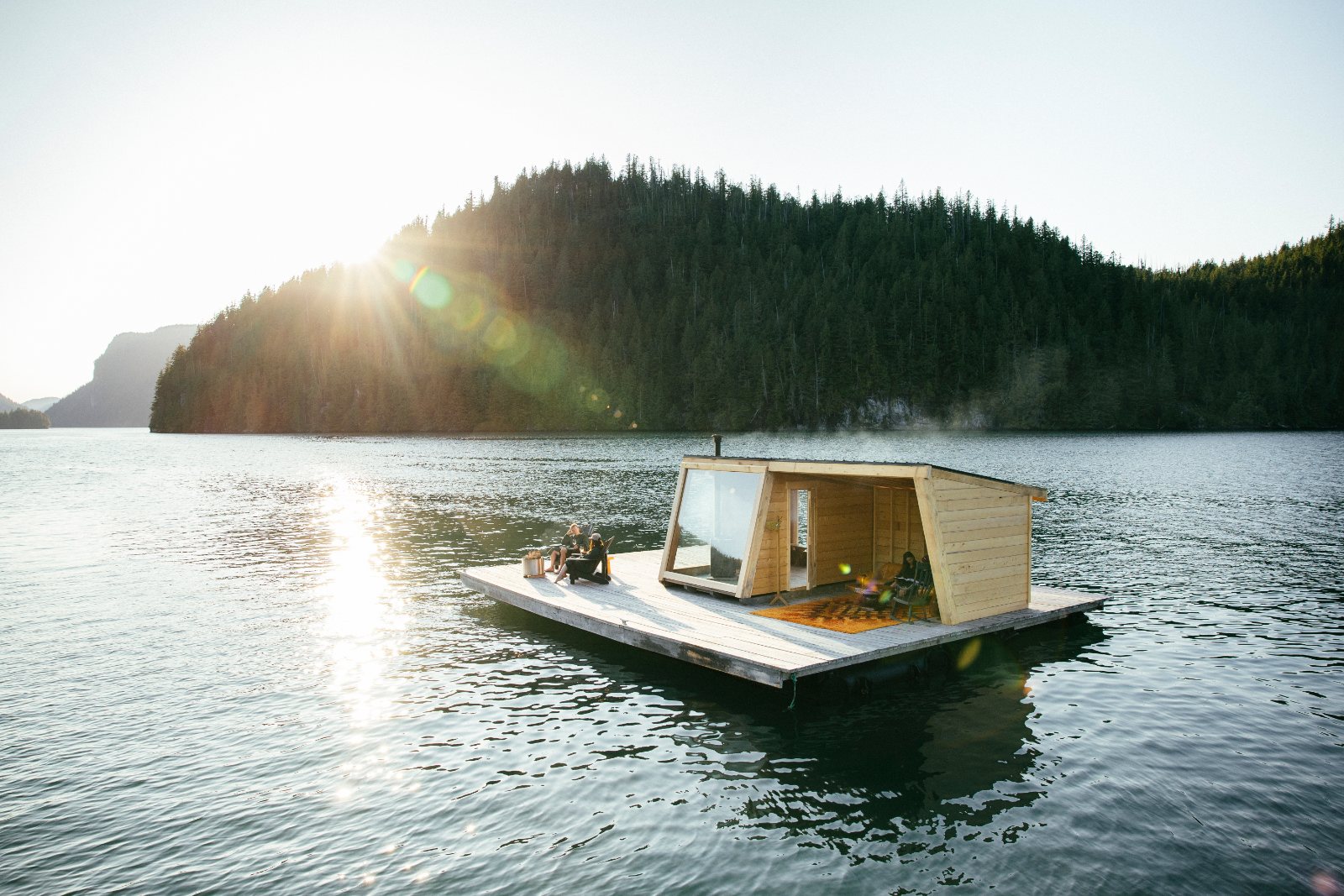 Sauna flottant sur la baie de Nimmo Bay