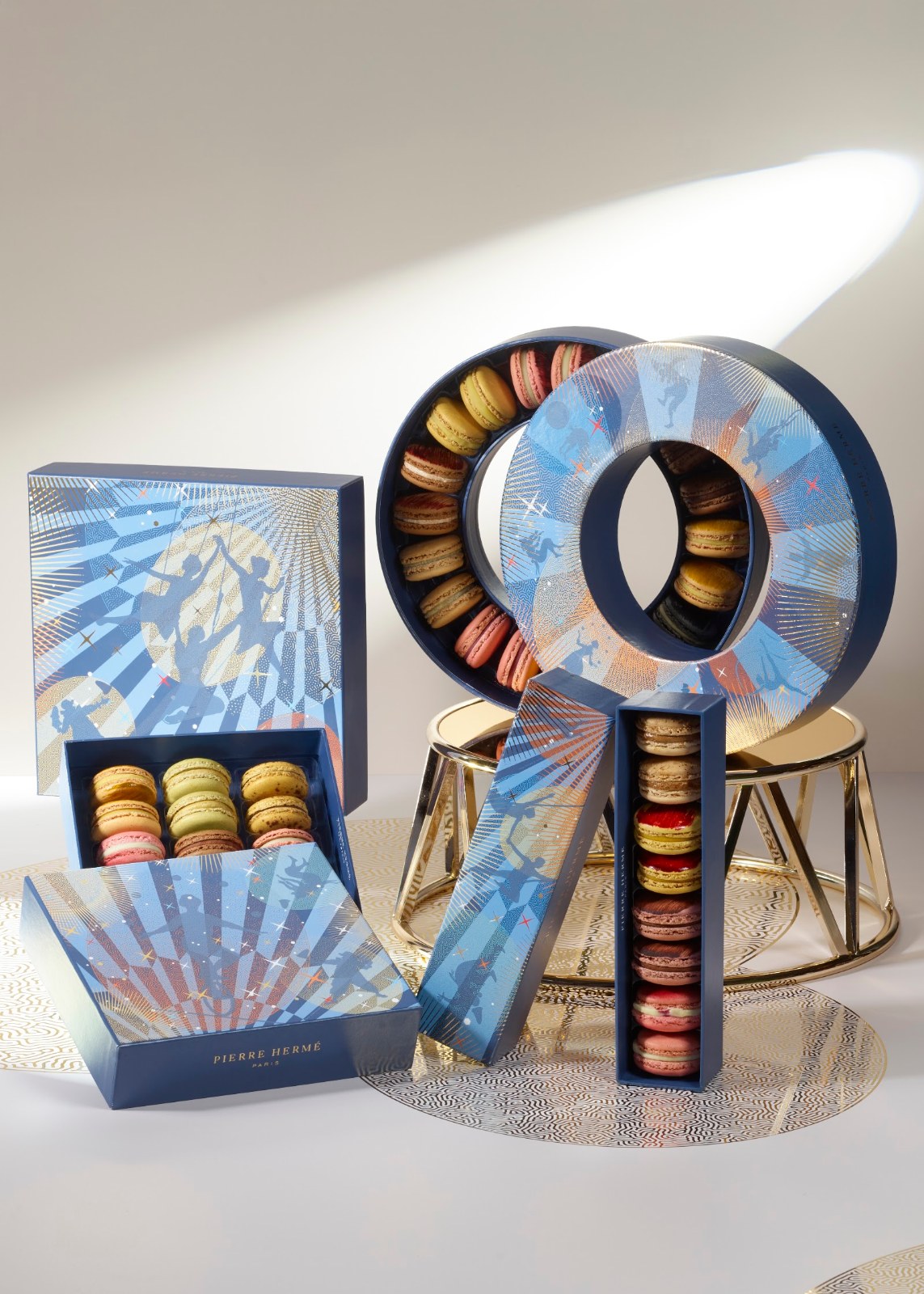 Coffret de macarons Pierre Hermé illustré par Dimitri Rybaltchenko