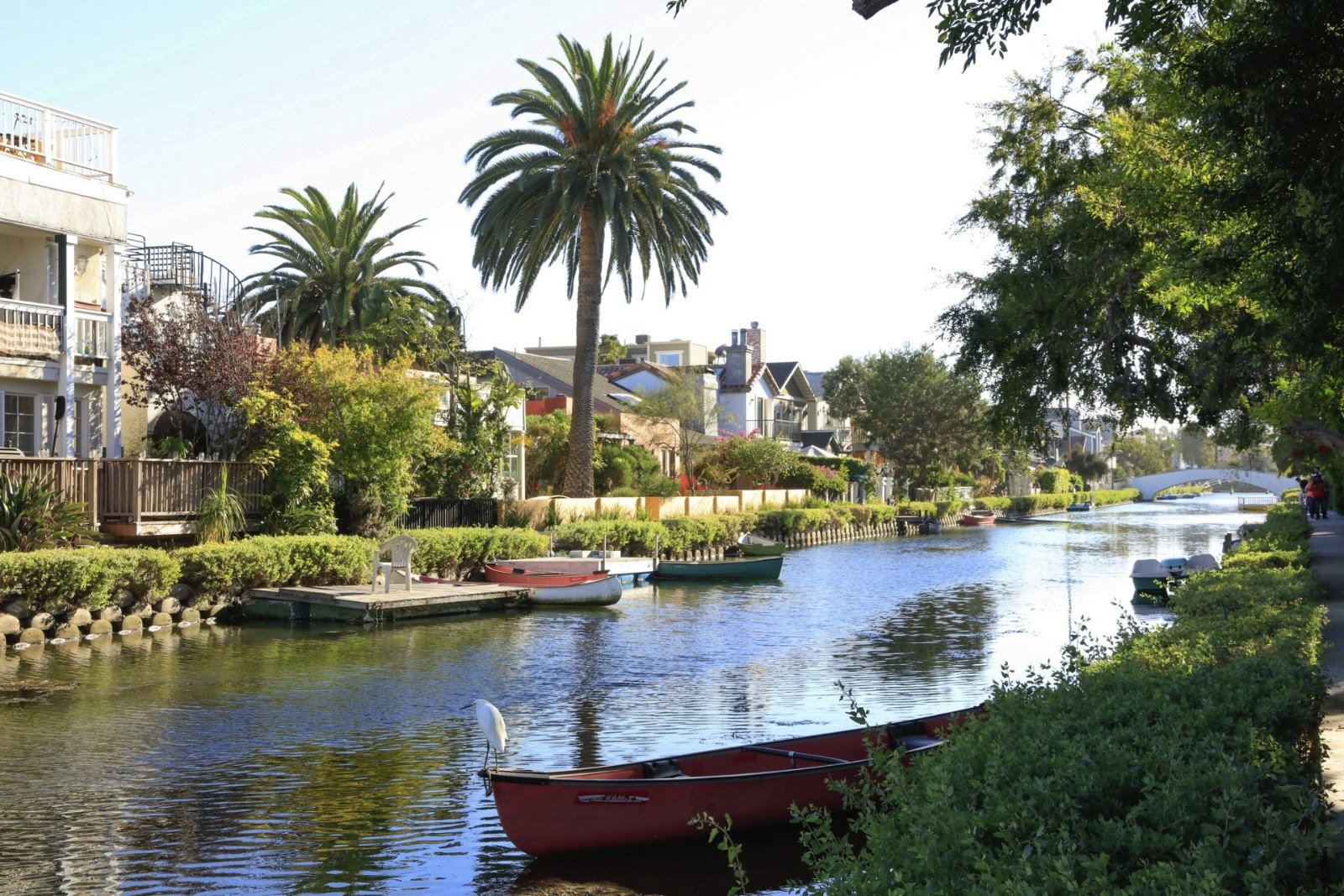 Canaux de Venice à Los Angeles, quartier calme et fleuri